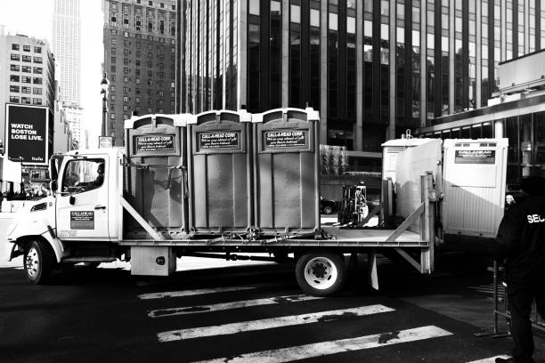 Best Affordable portable toilet rental  in Martinsburg, WV