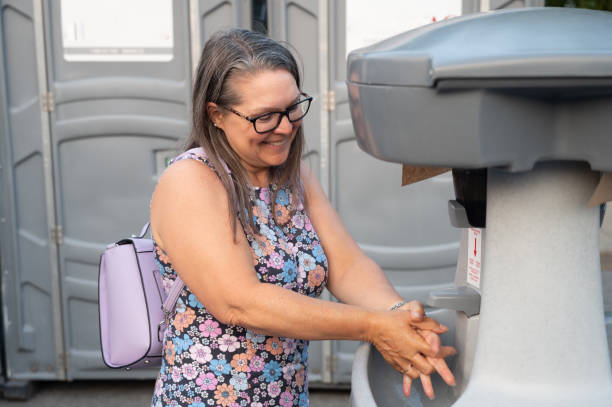 Best Portable toilet rental cost  in Martinsburg, WV